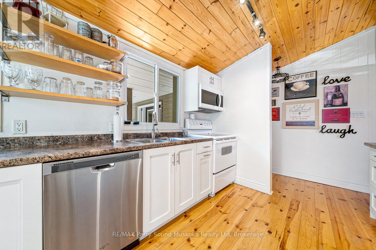 3 Maureen Drive, Seguin, Ontario  P2A 2W8 - Photo 15 - X12168063