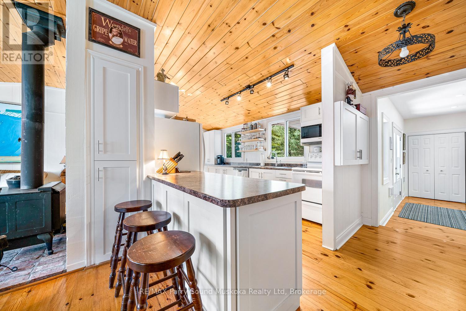 3 Maureen Drive, Seguin, Ontario  P2A 2W8 - Photo 18 - X12168063