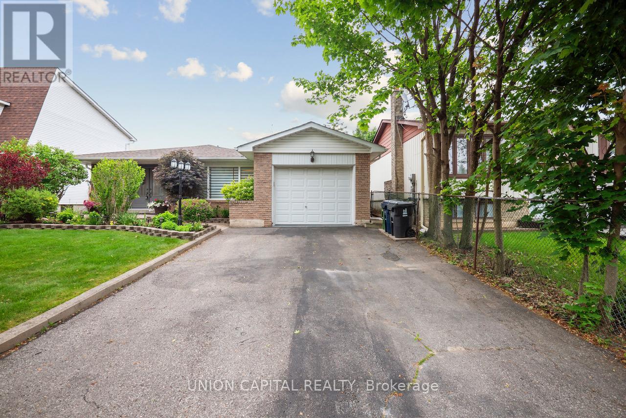 Property at 107 WHITE HEATHER BOULEVARD image 2