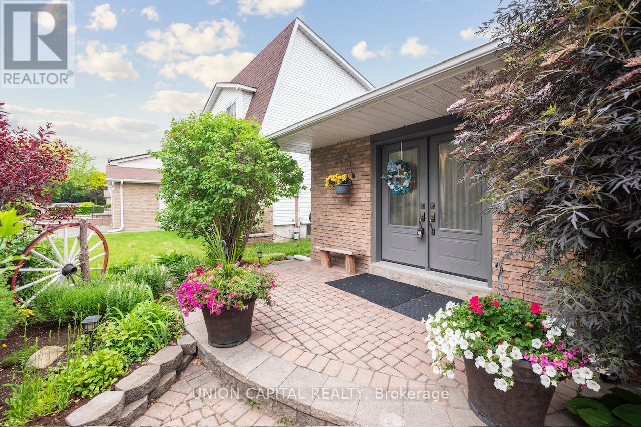 Property at 107 WHITE HEATHER BOULEVARD image 3