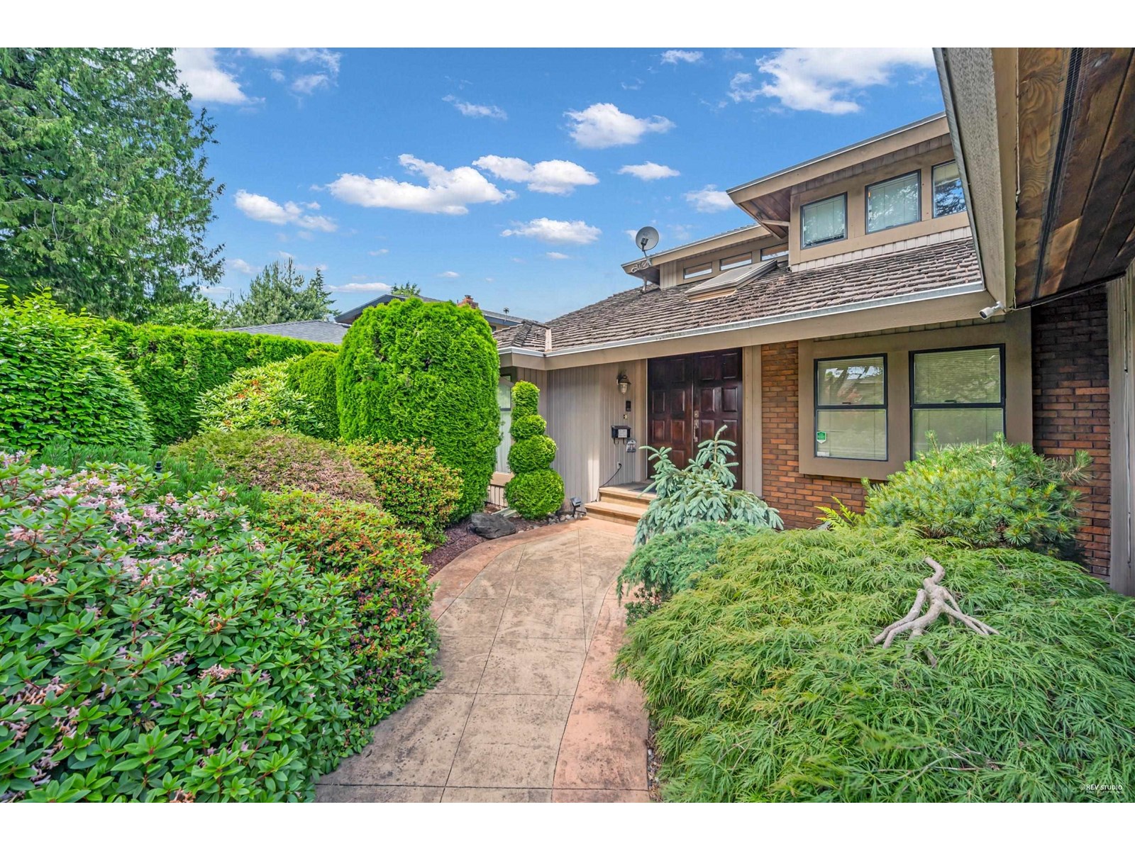 Property at 11681 SUMMIT CRESCENT image 3