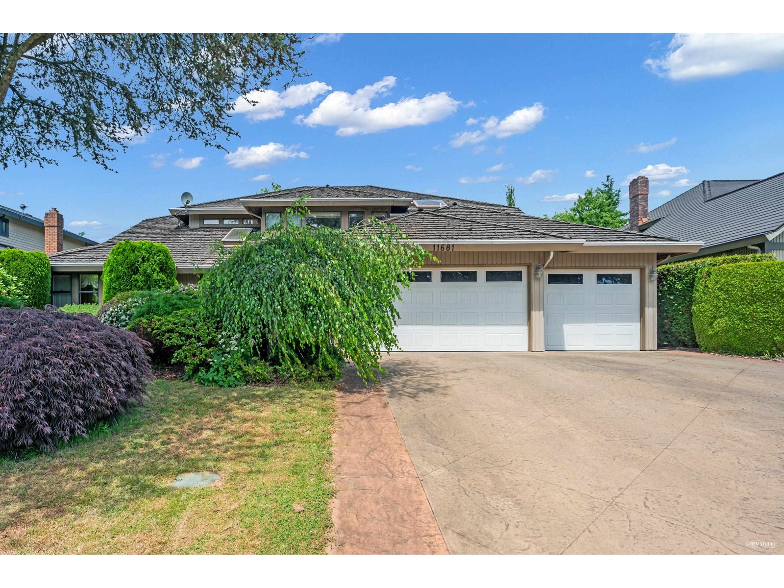 Property at 11681 SUMMIT CRESCENT image 2