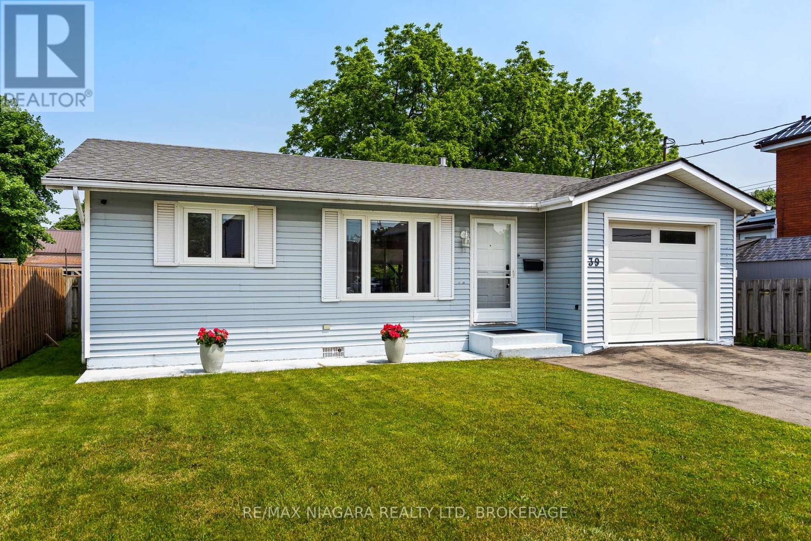 Property at 39 PINE STREET image 2