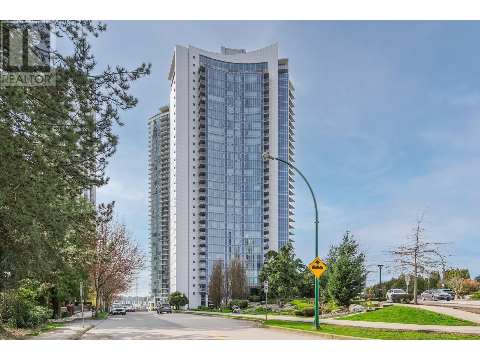 2009 4189 HALIFAX STREET, Burnaby, British Columbia