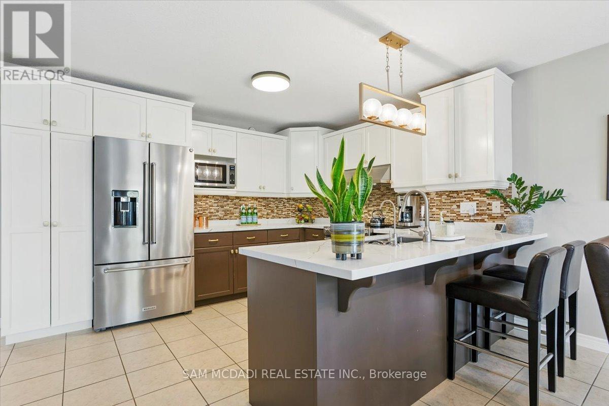 3 Maude Court, Orangeville, Ontario  L9W 0A3 - Photo 11 - W12224160