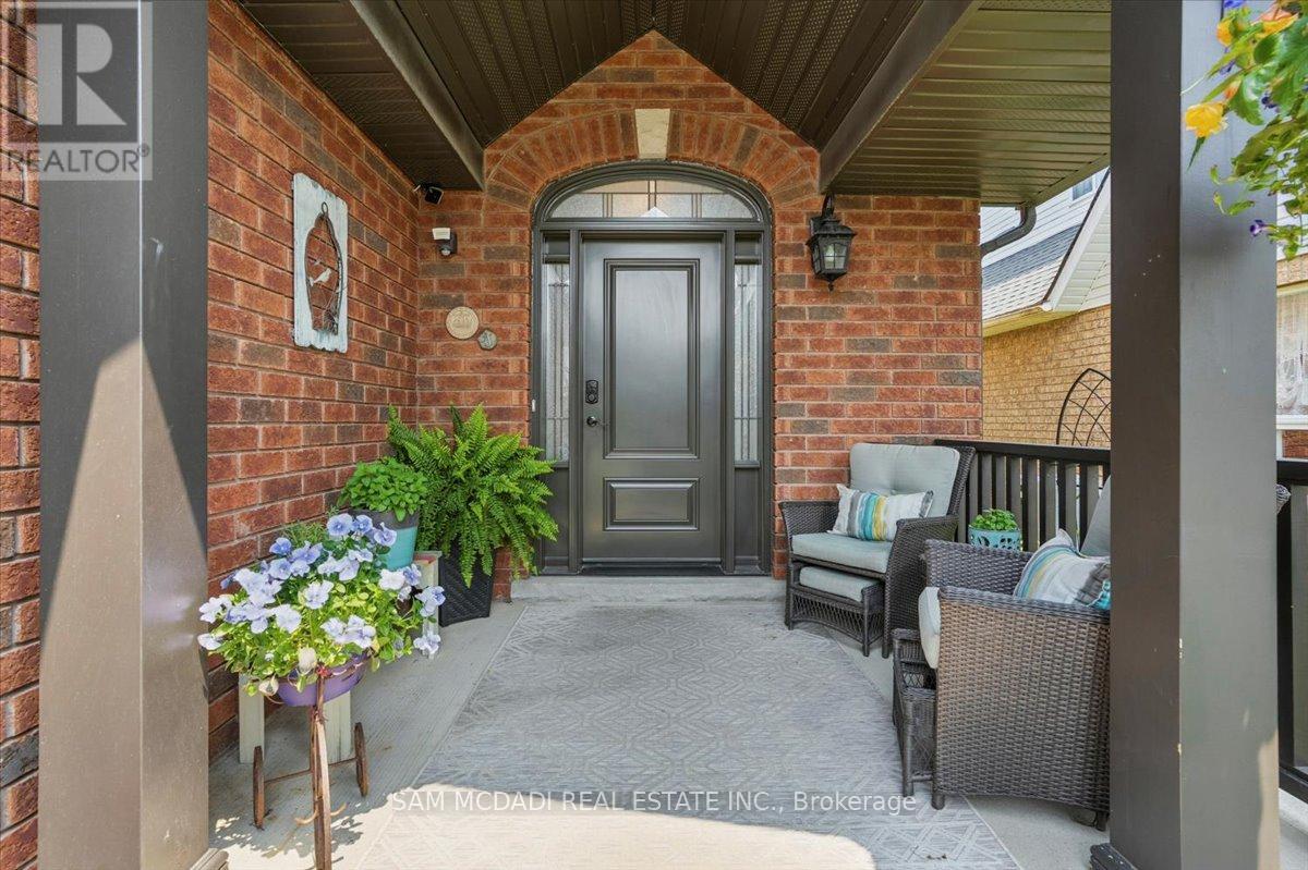 Property at 3 MAUDE COURT image 3