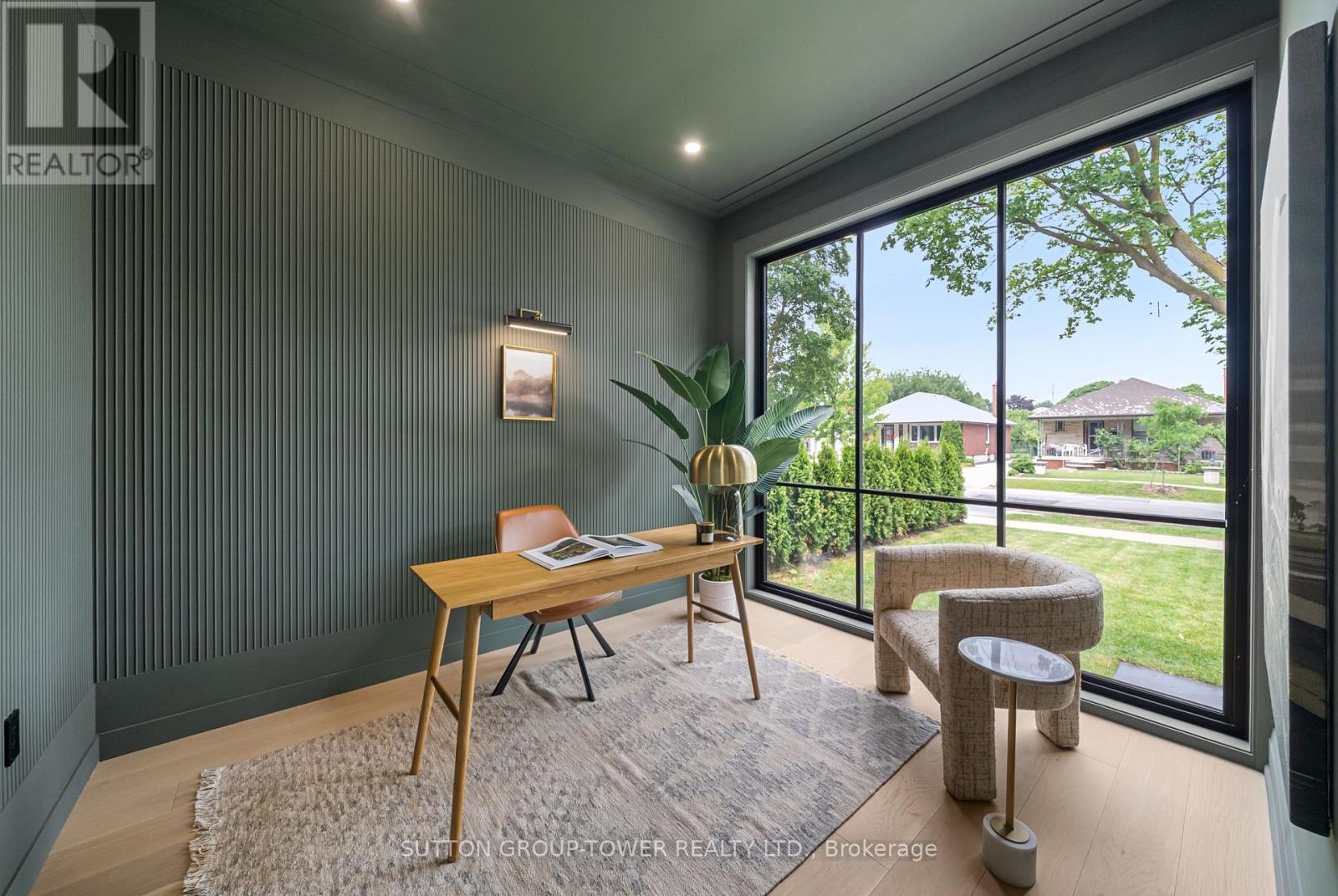 Property at 121 EDGECROFT ROAD image 3