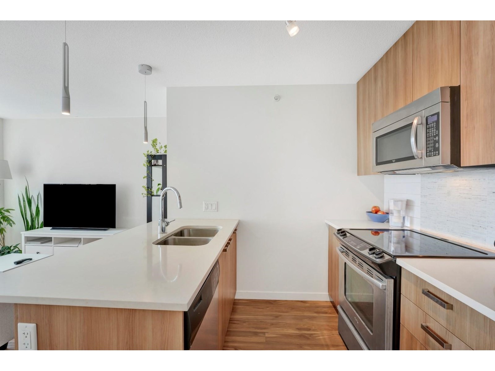 1808 13325 102a Avenue, Surrey, British Columbia  V3T 0J5 - Photo 4 - R3015655