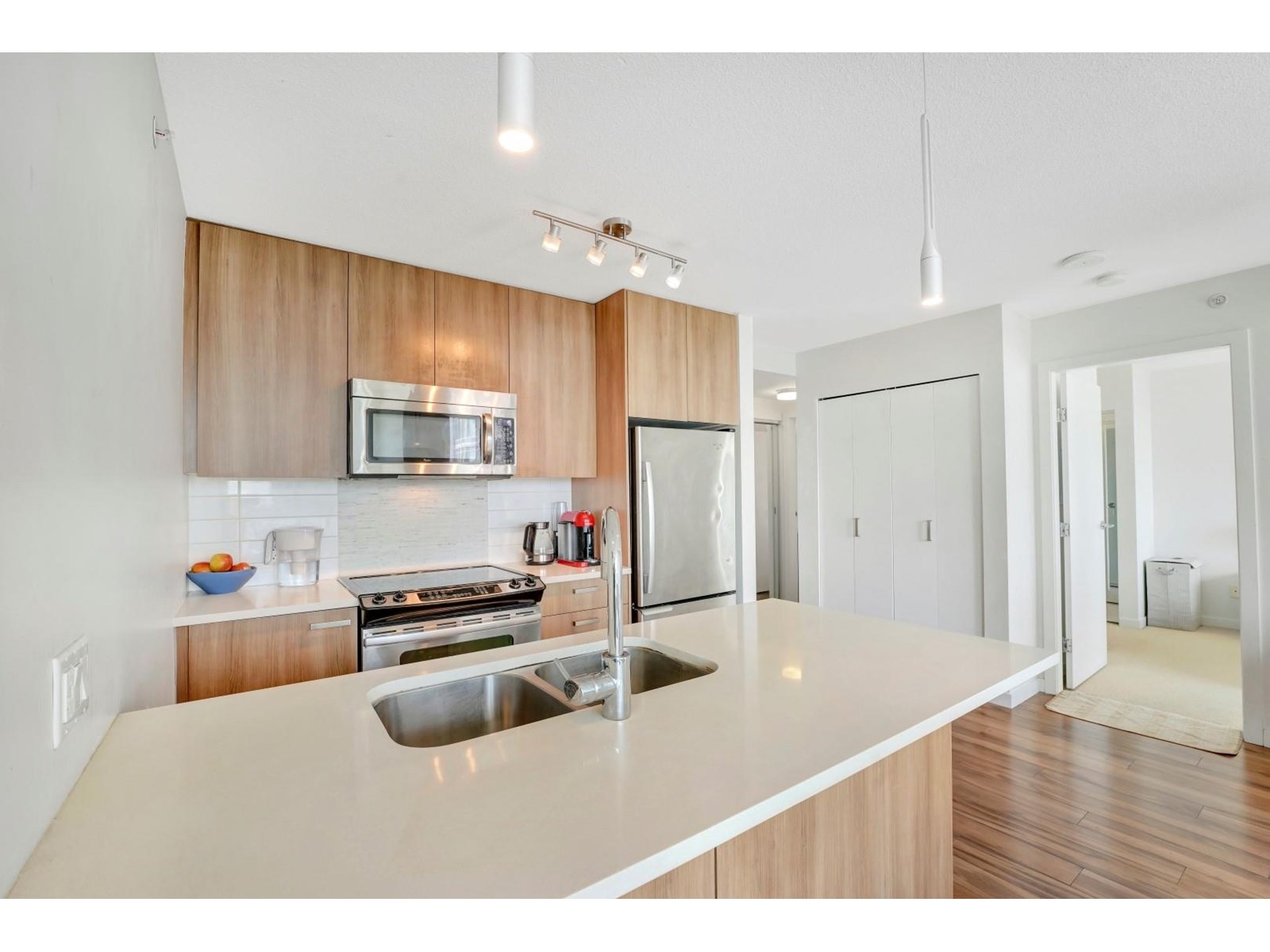 1808 13325 102a Avenue, Surrey, British Columbia  V3T 0J5 - Photo 7 - R3015655