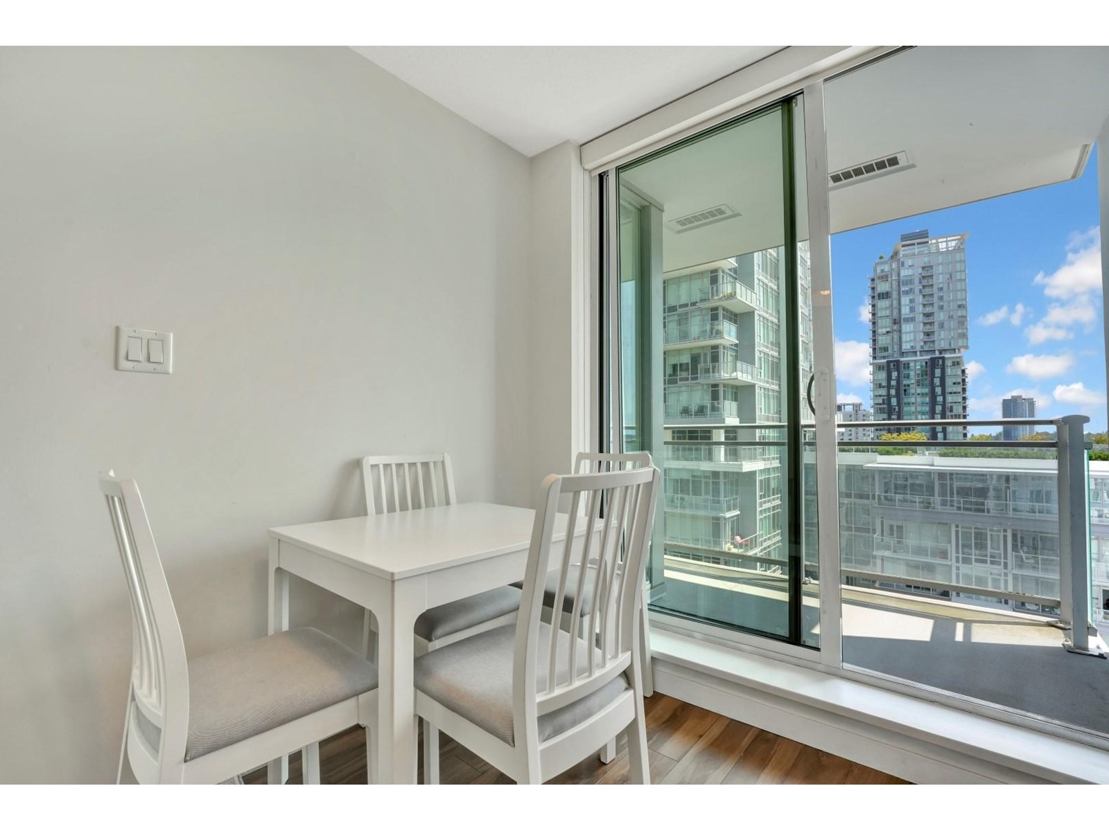 1808 13325 102a Avenue, Surrey, British Columbia  V3T 0J5 - Photo 8 - R3015655