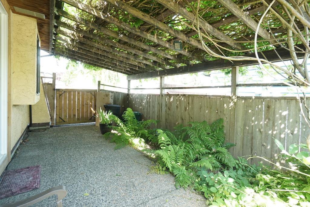 Property at 19966 52 AVENUE image 4