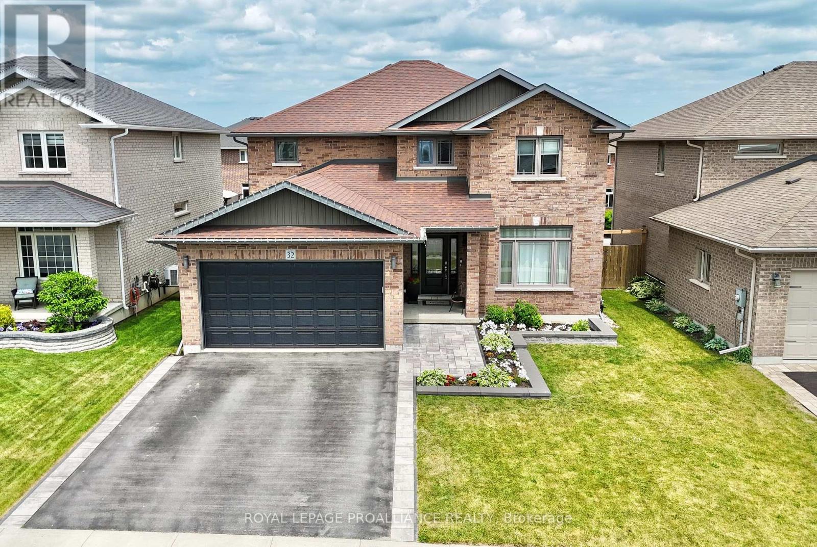Property at 32 VERTIS COURT image 1