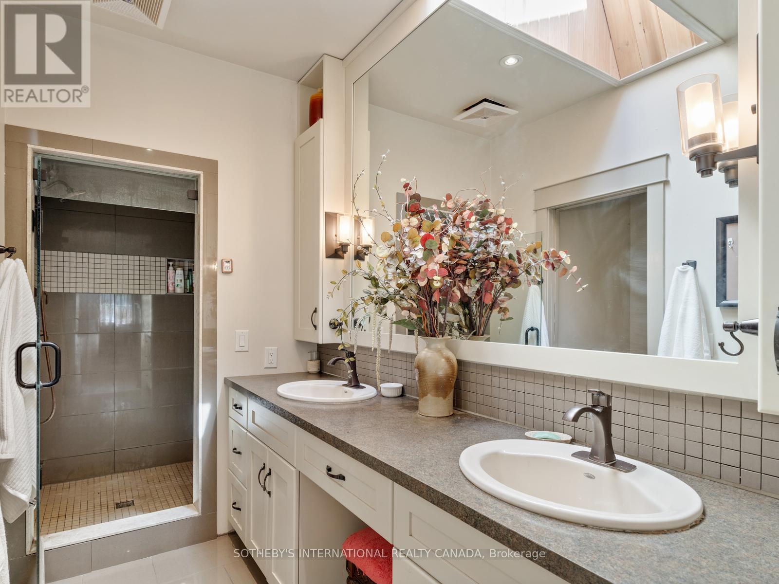 9 Monica Road, Tiny, Ontario  L0L 1P1 - Photo 33 - S12224216