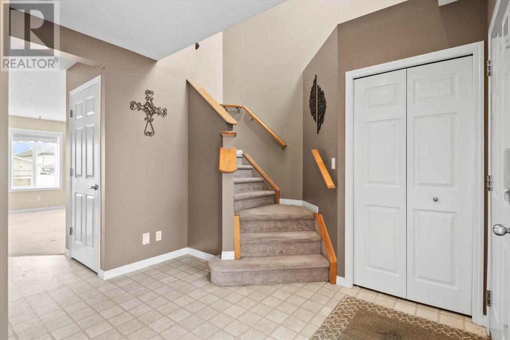 Property at 15 Saddlemont Close NE image 4