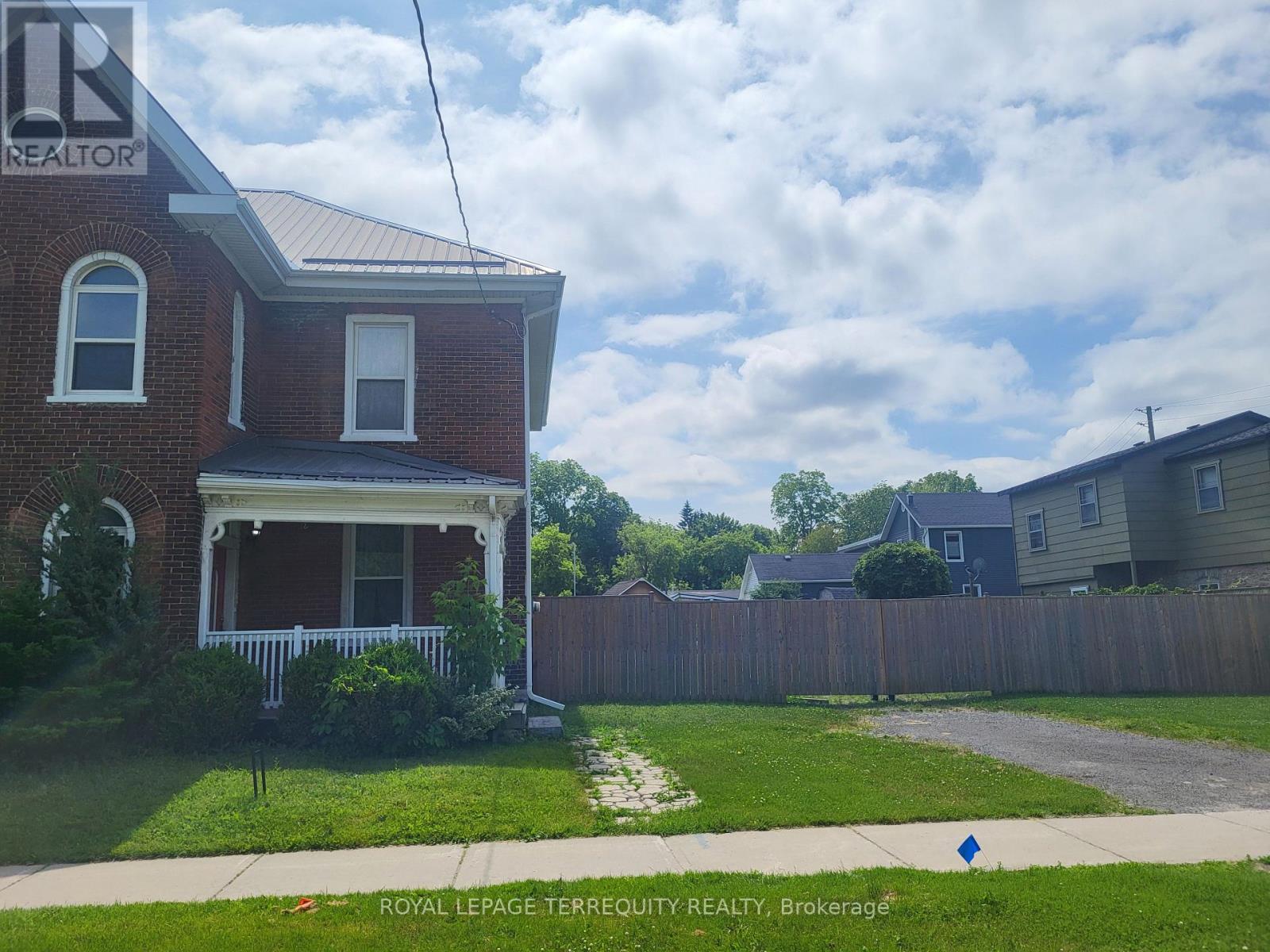 Property at 125 STATION STREET image 2