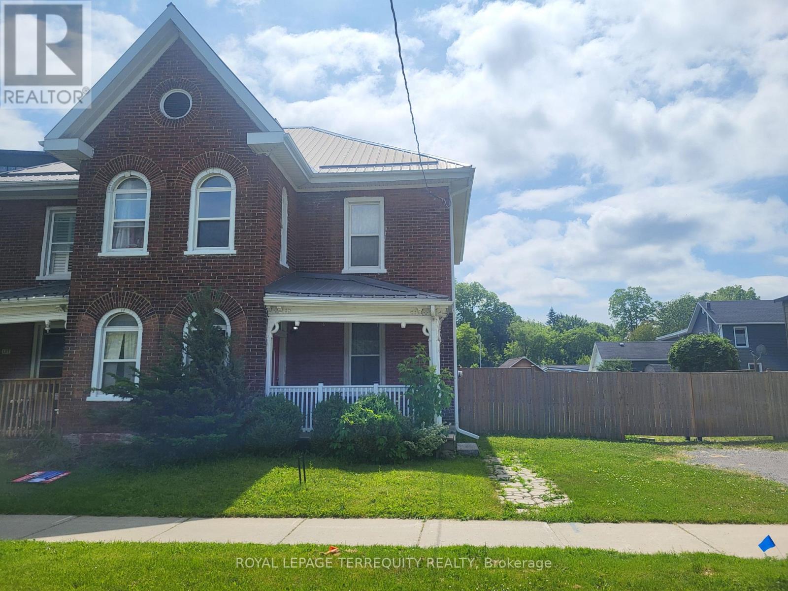 Property at 125 STATION STREET image 1