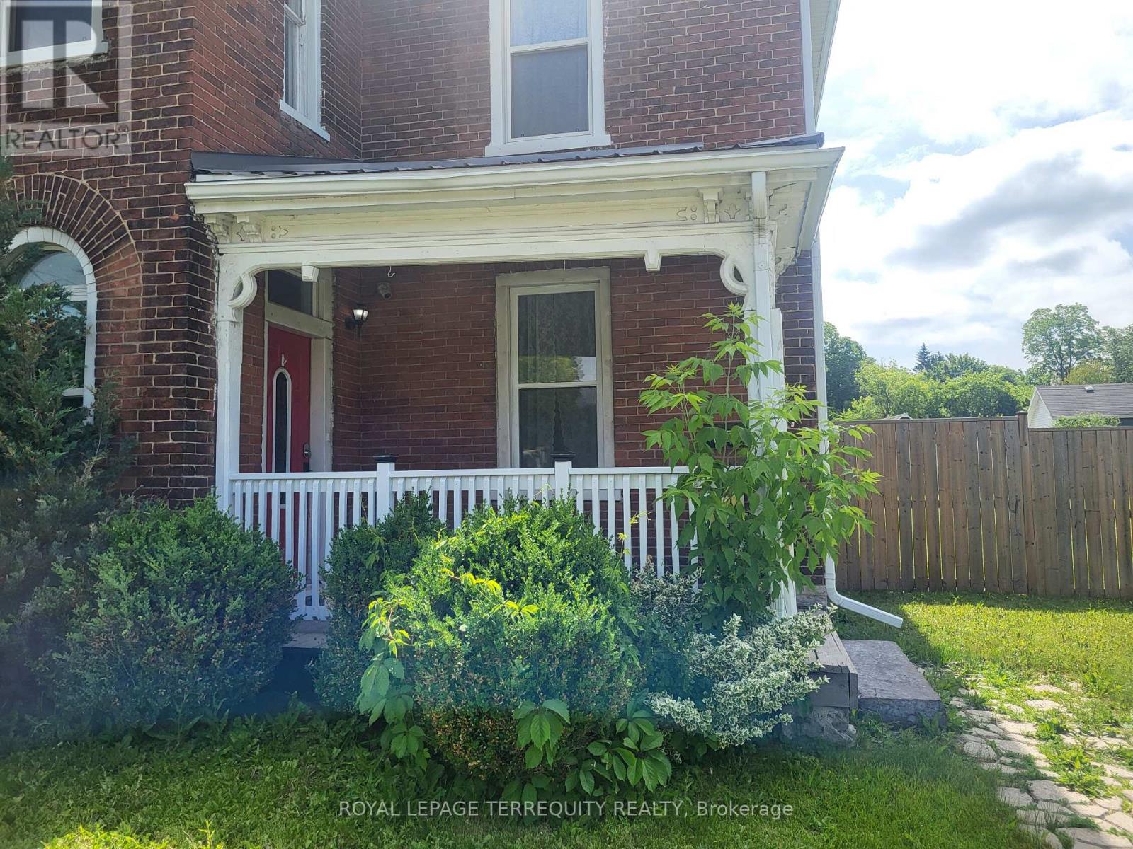 Property at 125 STATION STREET image 3