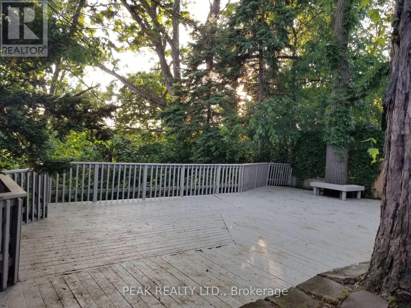 Property at 136 HUMBERCREST BOULEVARD image 3