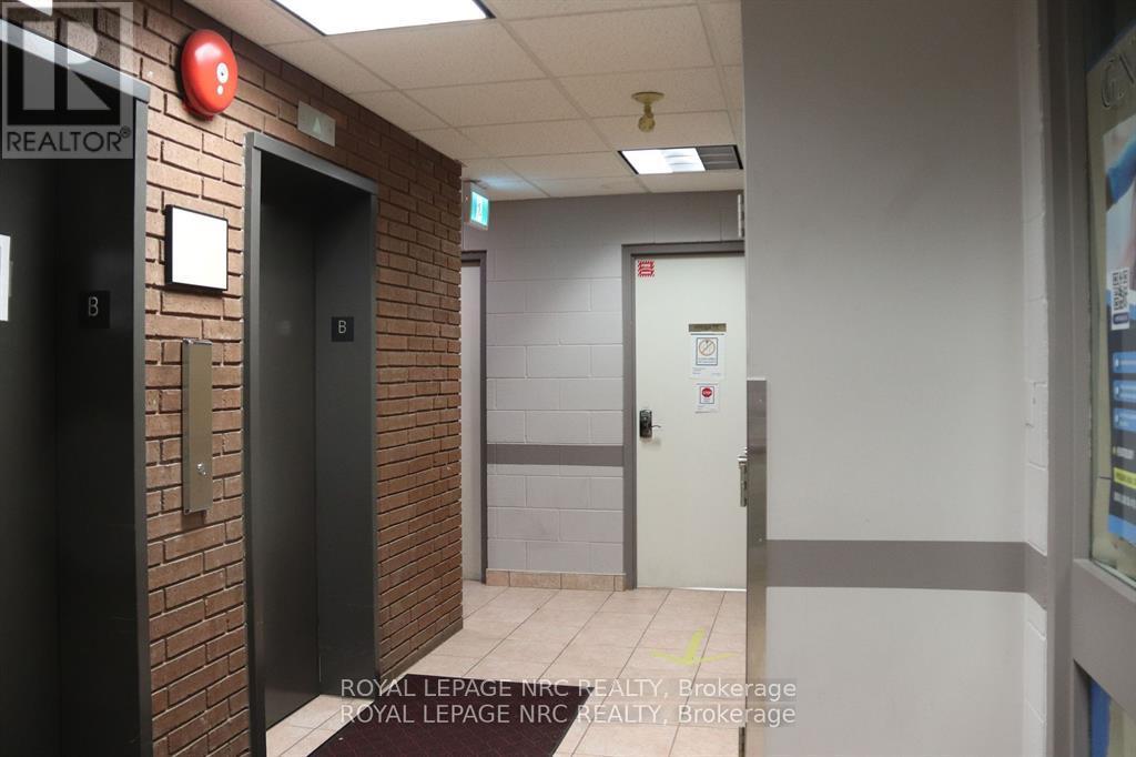2a - 5400 Portage Road, Niagara Falls, Ontario  L2G 5X7 - Photo 3 - X12224393