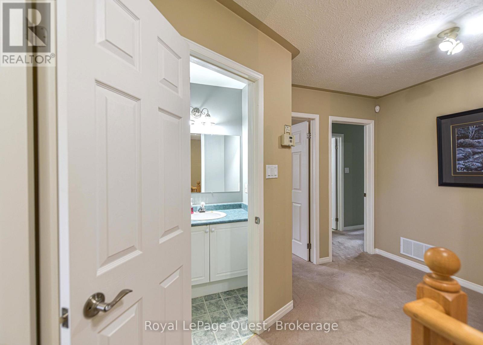 62 Vanessa Drive, Orillia, Ontario  L3V 7X2 - Photo 8 - S12224416