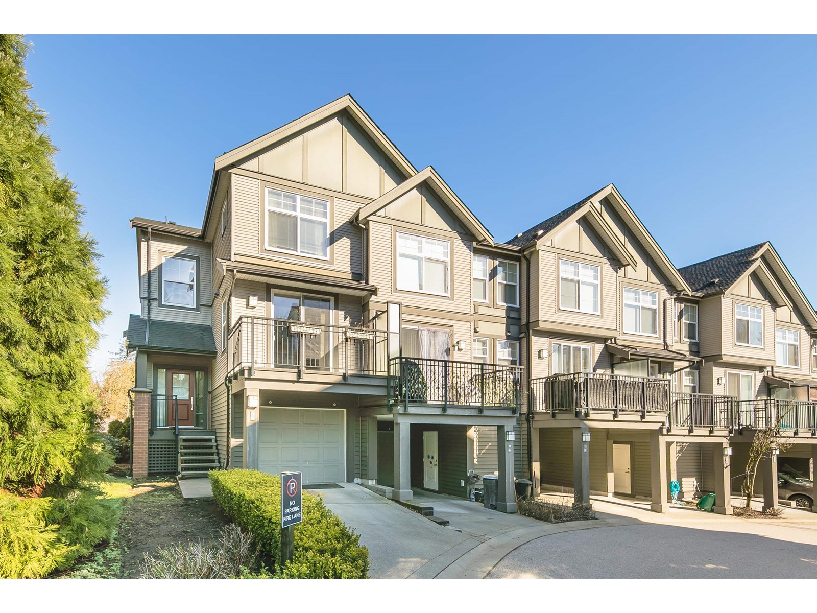 Property at 14 15788 104 AVENUE image 1