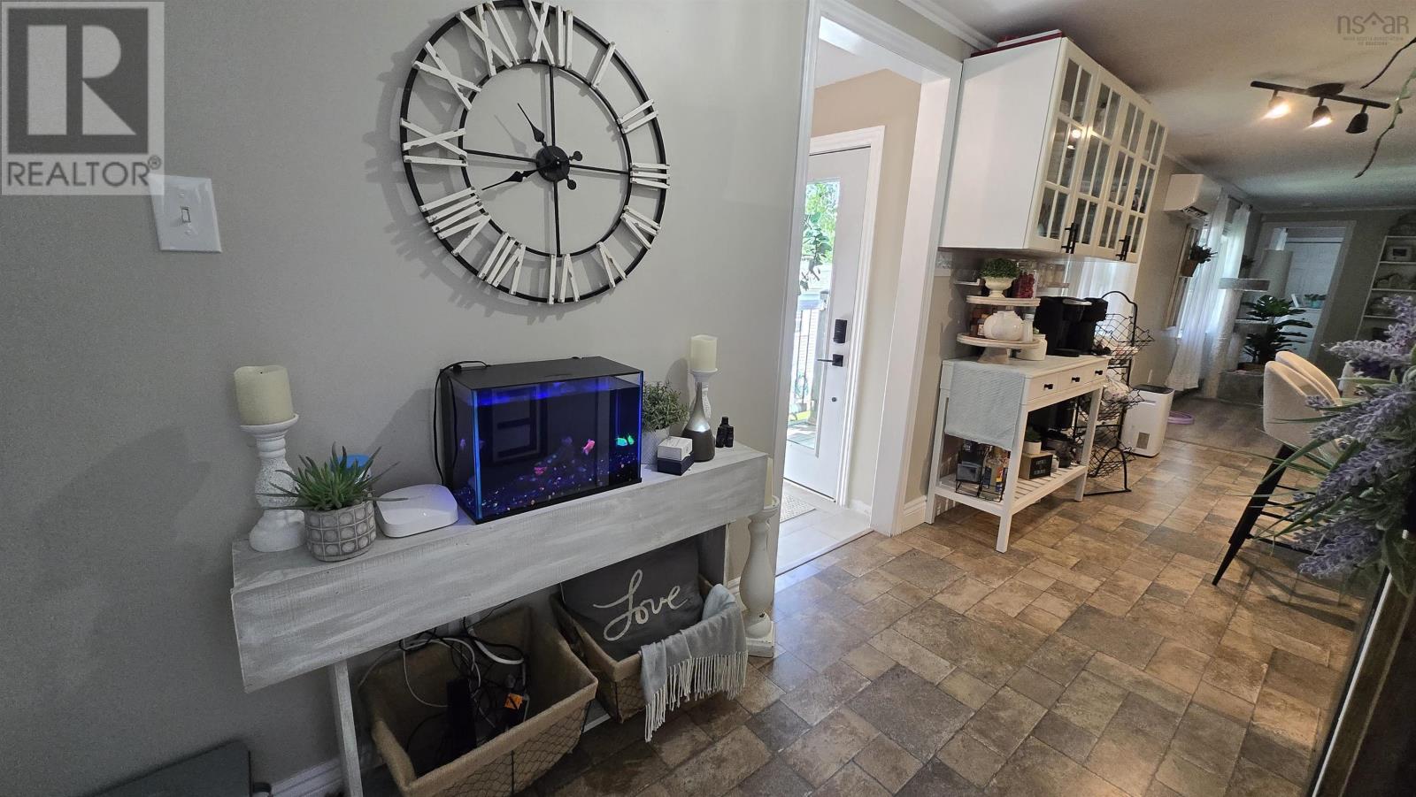 27 Pinecrest Drive, New Minas, Nova Scotia  B4N 4W5 - Photo 2 - 202514776