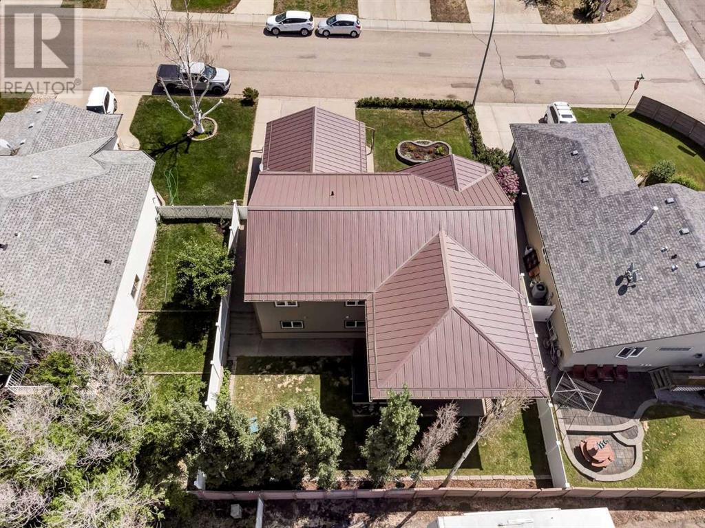 Property at 7 Park Place W image 3
