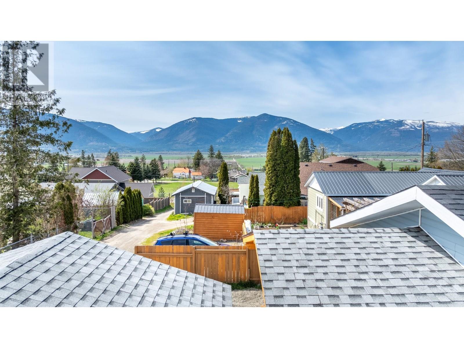 919 Regina Street, Creston, British Columbia  V0B 1G4 - Photo 31 - 10352410