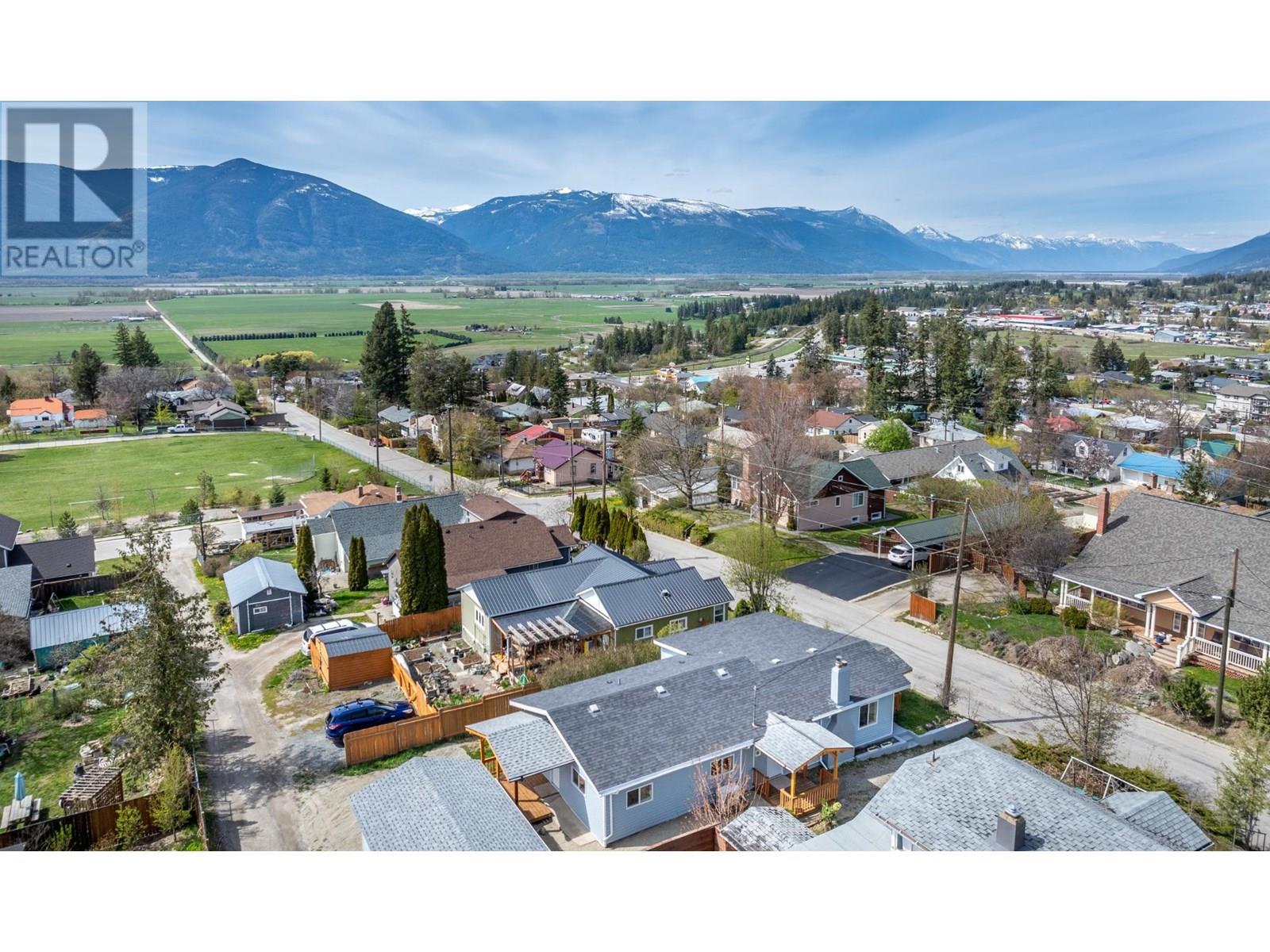 919 Regina Street, Creston, British Columbia  V0B 1G4 - Photo 34 - 10352410