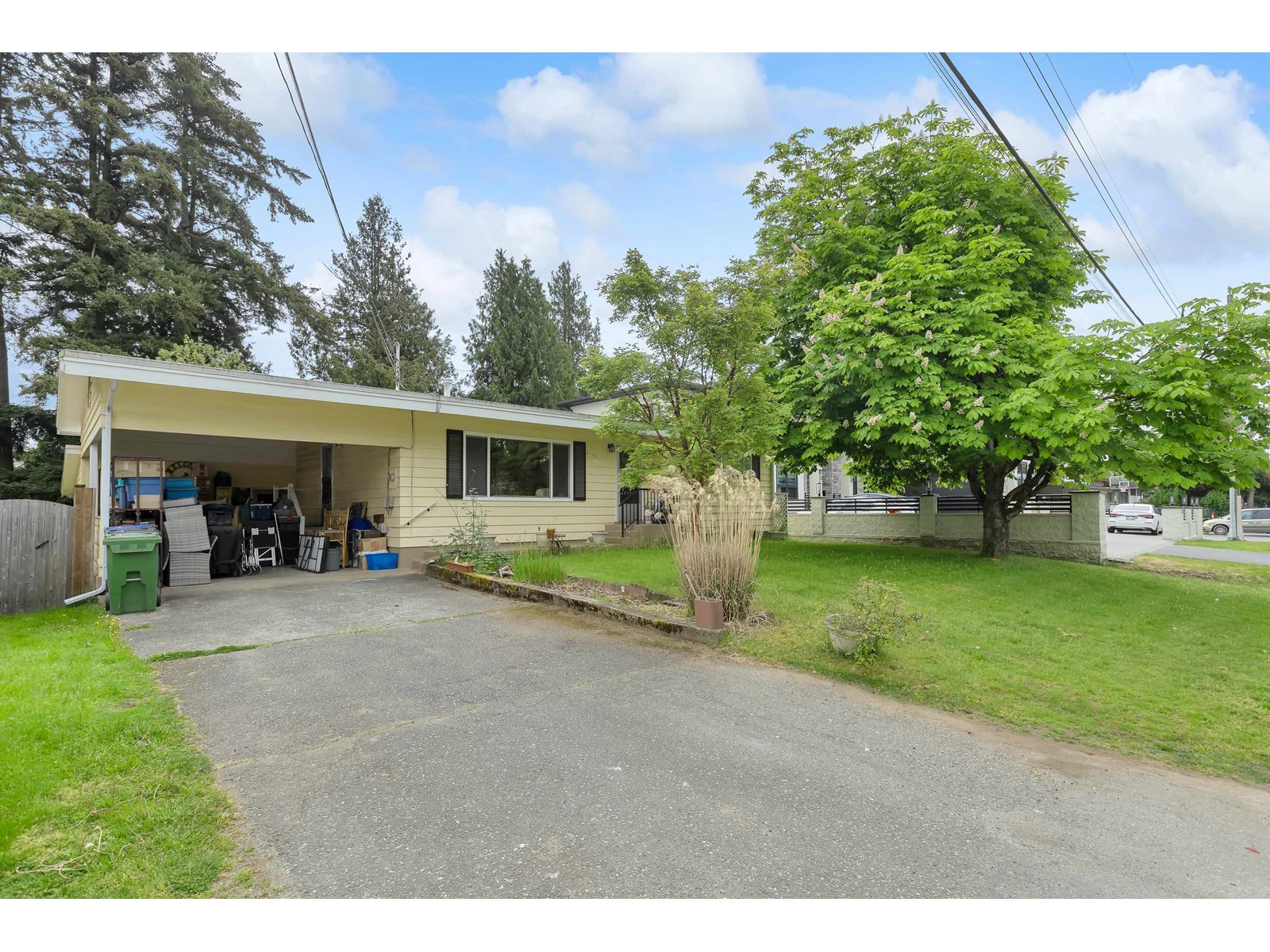 Property at 2136 SHERWOOD CRESCENT image 4