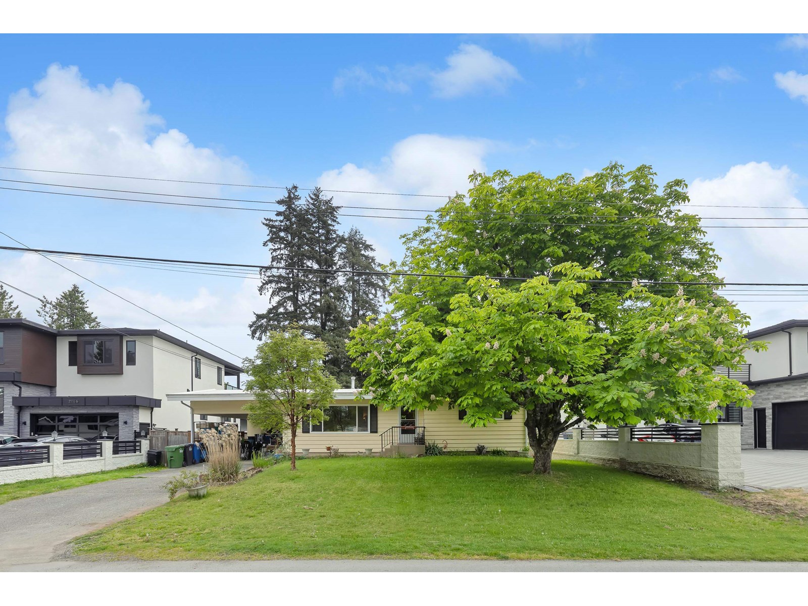 Property at 2136 SHERWOOD CRESCENT image 3