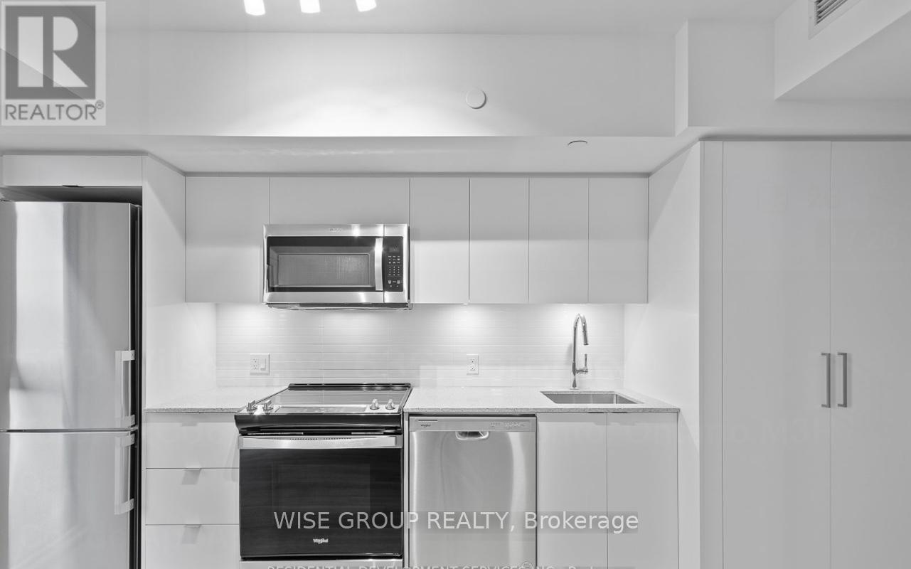 Property at 736 - 500 WILSON AVENUE image 5