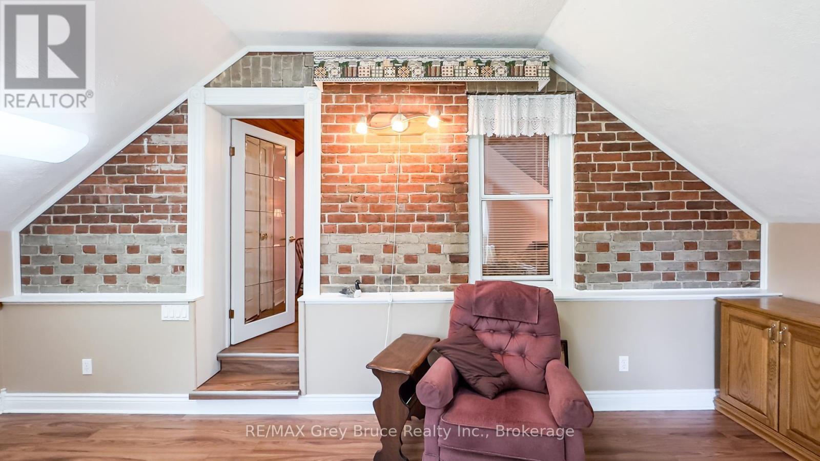 46 Main Street, Arran-Elderslie, Ontario  N0H 2N0 - Photo 31 - X12224441