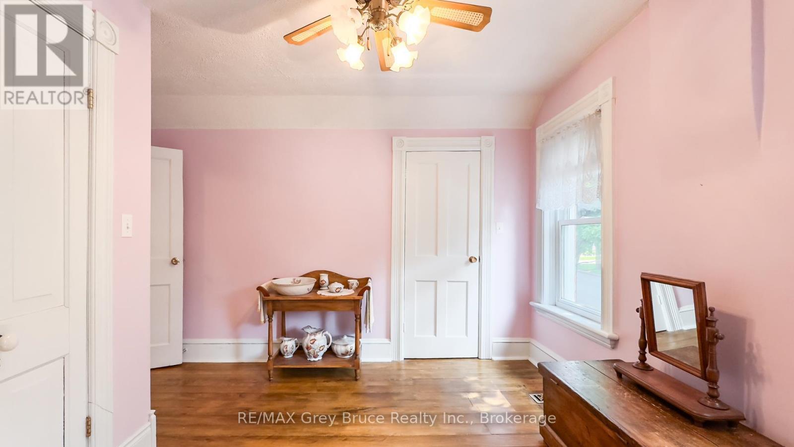 46 Main Street, Arran-Elderslie, Ontario  N0H 2N0 - Photo 34 - X12224441