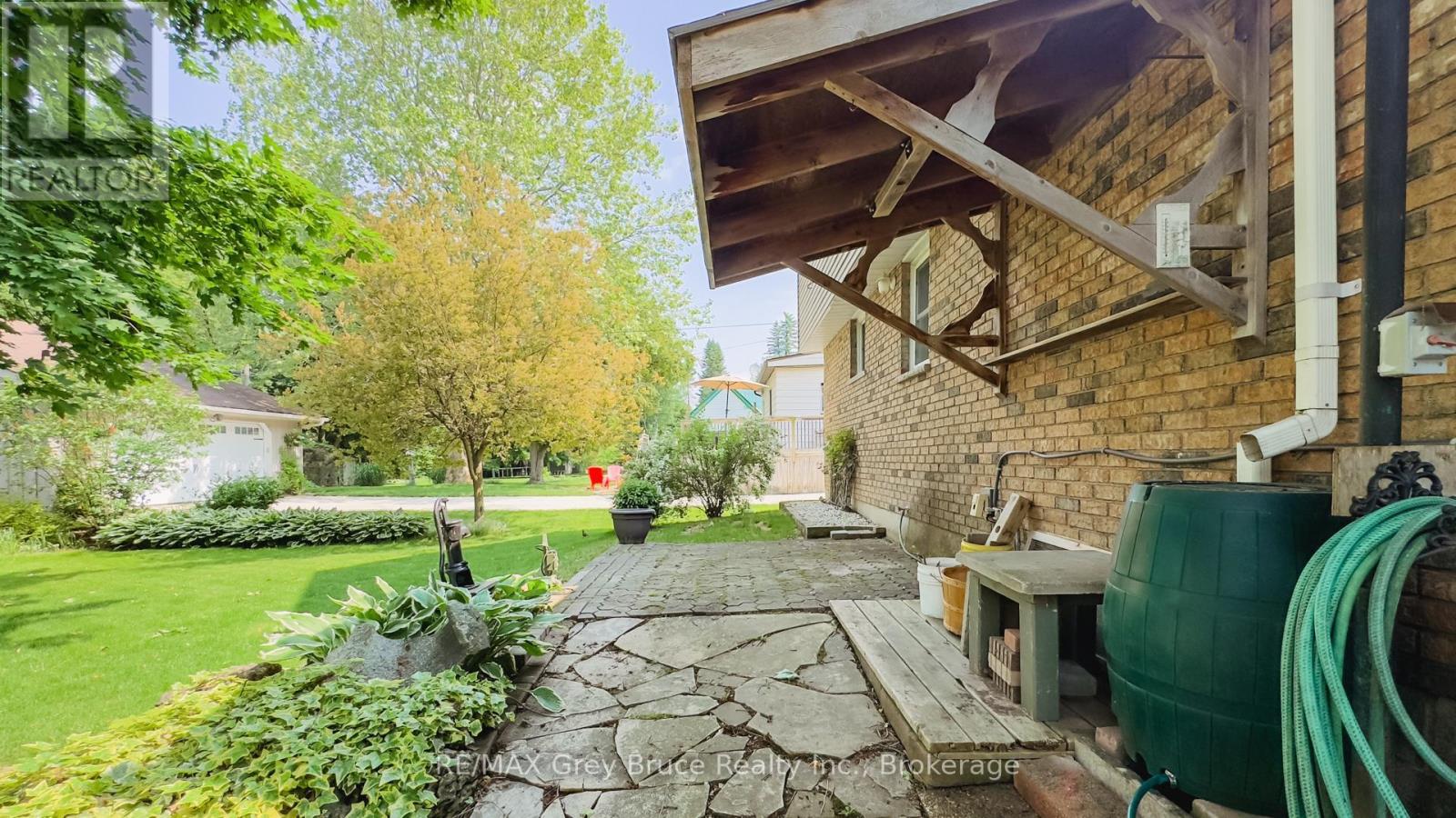 46 Main Street, Arran-Elderslie, Ontario  N0H 2N0 - Photo 35 - X12224441