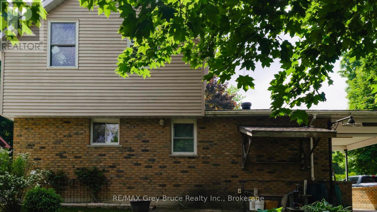 46 Main Street, Arran-Elderslie, Ontario  N0H 2N0 - Photo 40 - X12224441