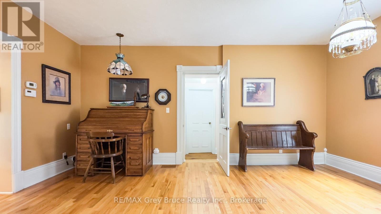 46 Main Street, Arran-Elderslie, Ontario  N0H 2N0 - Photo 7 - X12224441