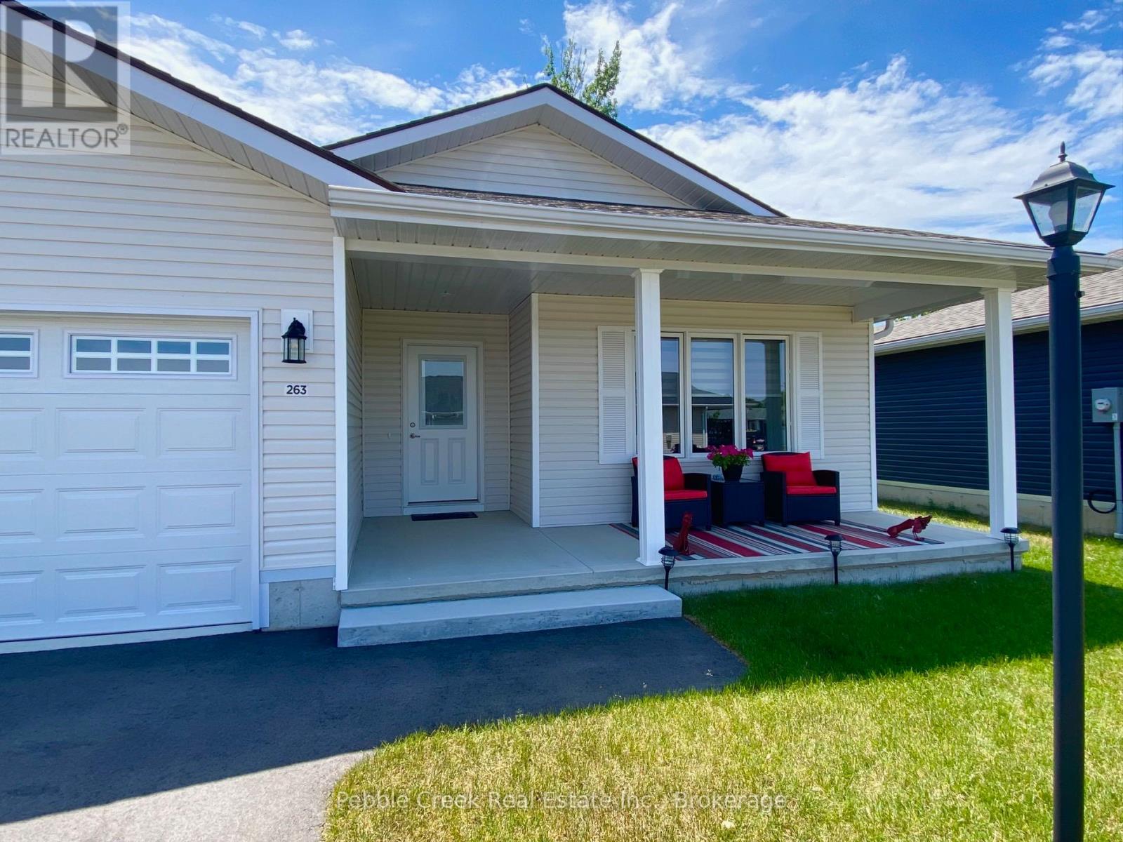 263 Lake Breeze Drive, Ashfield-Colborne-Wawanosh, Ontario  N7A 0C6 - Photo 3 - X12224486