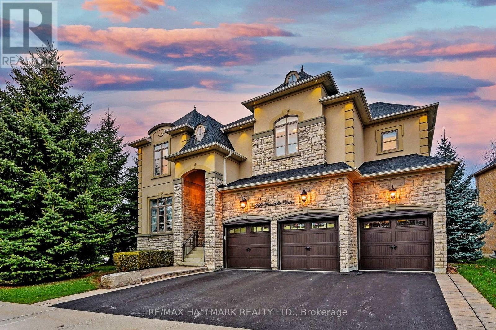 Property at 350 PARADELLE DRIVE image 3