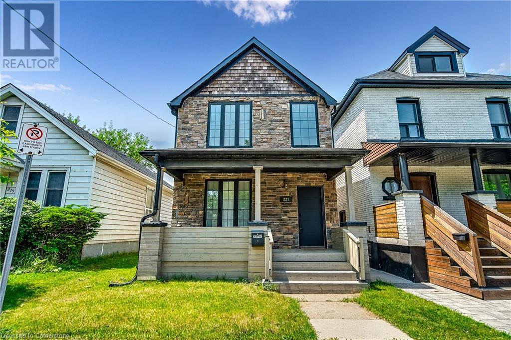 Property at 221 ROSSLYN Avenue N image 2