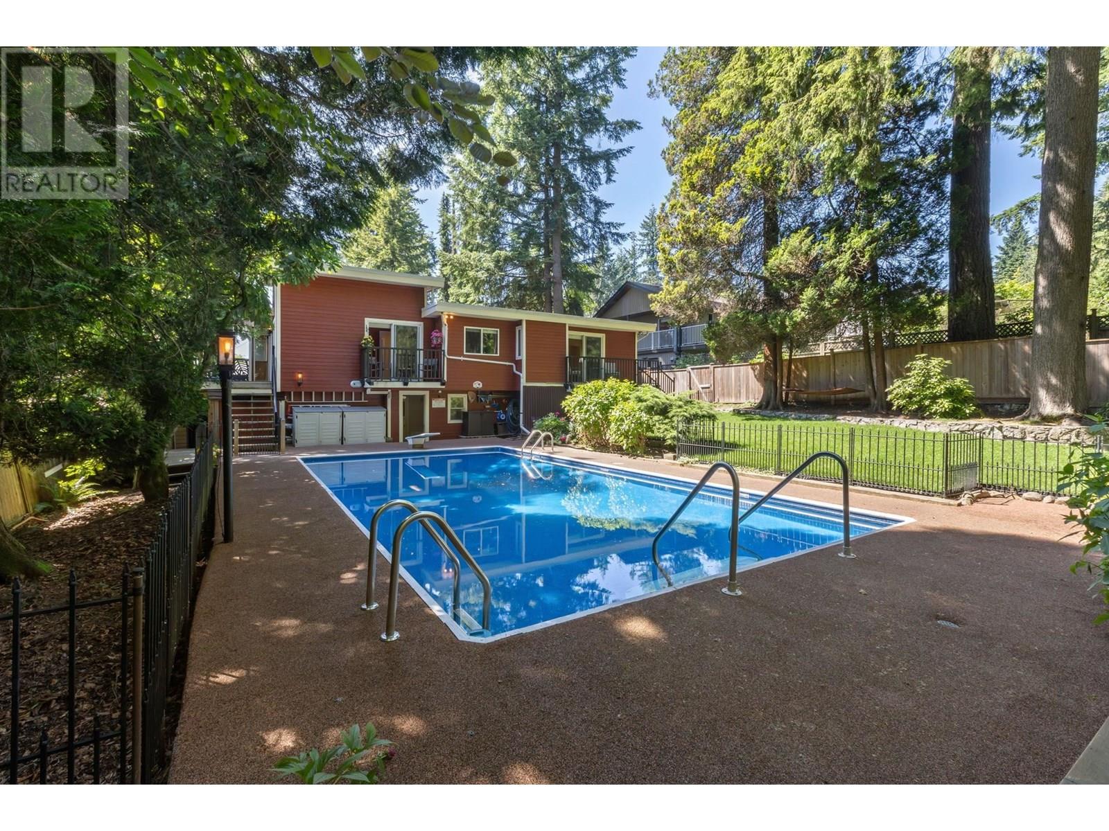 Property at 2591 BELLOC STREET image 2