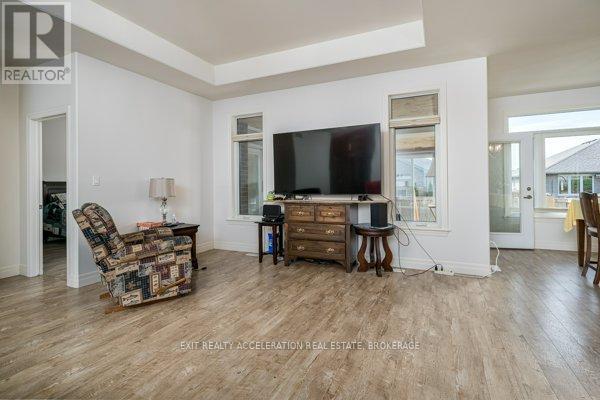 Property at 10 BRIARWOOD CRESCENT image 5