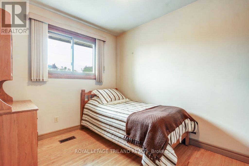 10179 Lynhurst Park Drive, Central Elgin, Ontario  N5P 2E5 - Photo 19 - X12224605