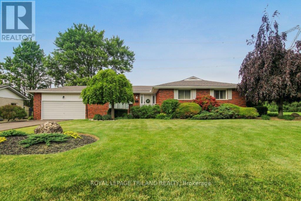 10179 Lynhurst Park Drive, Central Elgin, Ontario  N5P 2E5 - Photo 2 - X12224605