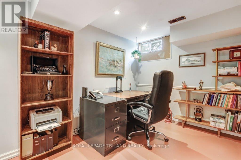 10179 Lynhurst Park Drive, Central Elgin, Ontario  N5P 2E5 - Photo 23 - X12224605