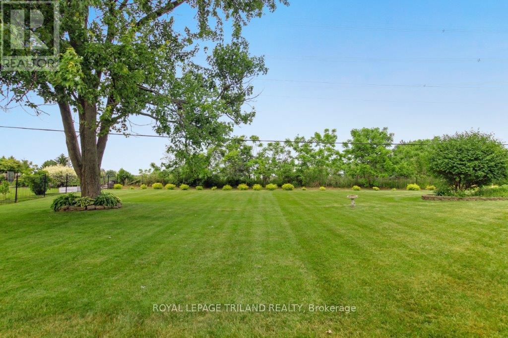 10179 Lynhurst Park Drive, Central Elgin, Ontario  N5P 2E5 - Photo 5 - X12224605