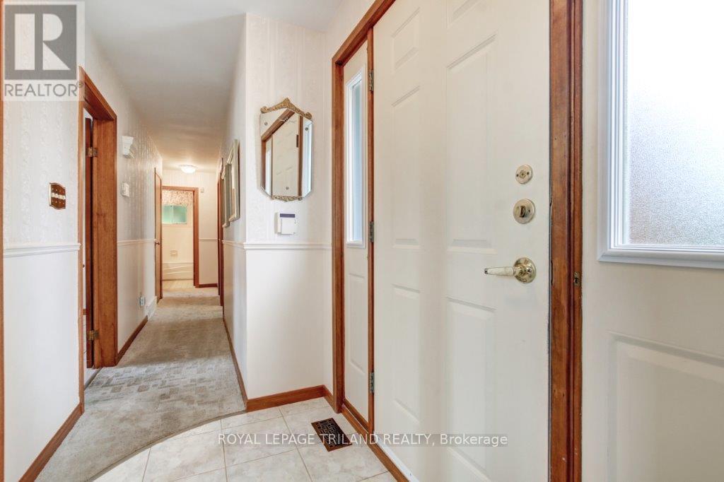 10179 Lynhurst Park Drive, Central Elgin, Ontario  N5P 2E5 - Photo 8 - X12224605