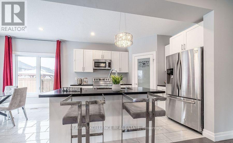 3023 Doyle Drive, London South (South U), Ontario  N6M 0G9 - Photo 12 - X12224471