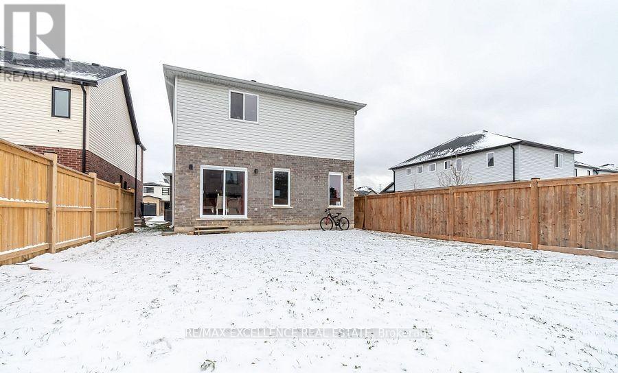 3023 Doyle Drive, London South (South U), Ontario  N6M 0G9 - Photo 31 - X12224471