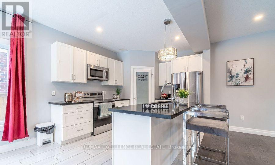 3023 Doyle Drive, London South (South U), Ontario  N6M 0G9 - Photo 8 - X12224471